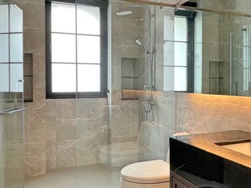 Brand New, Luxury & Modern 3 BR Townhome For Sale