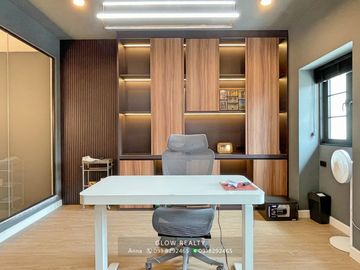 Brand New, Luxury & Modern 3 BR Townhome For Sale