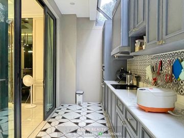 Brand New, Luxury & Modern 3 BR Townhome For Sale
