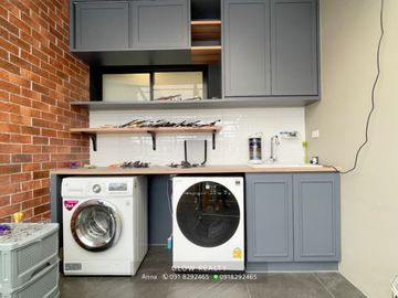 Brand New, Luxury & Modern 3 BR Townhome For Sale