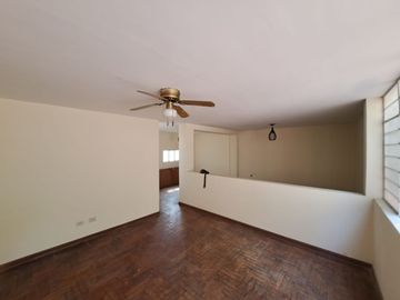 VENDO  1ER PISO - TIPO CASA INDEPENDIENTE INDEPENDIENTE - AV. LA MOLINA CON SANTA PATRICIA LA MOLINA