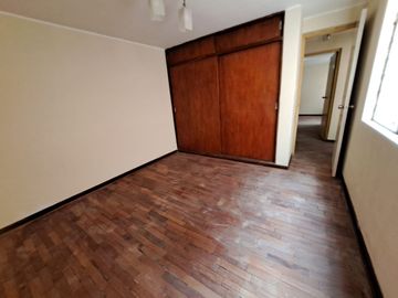VENDO  1ER PISO - TIPO CASA INDEPENDIENTE INDEPENDIENTE - AV. LA MOLINA CON SANTA PATRICIA LA MOLINA