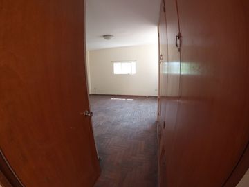 VENDO  1ER PISO - TIPO CASA INDEPENDIENTE INDEPENDIENTE - AV. LA MOLINA CON SANTA PATRICIA LA MOLINA