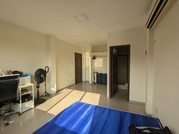 VENTA DE CASA ESQUINERA EN URB. PORTAL AL SOL
