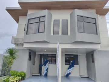 3BR HOUSE AND LOT AT PANTOK BINANGONAN RIZAL, OVERLOOKING LAGUNA LAKE VIEW