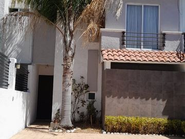 VENTA DE CASA BOSQUES DE CANTABRIA SALIDA RAPIDA CDMX