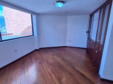 VENTA DEPARTAMENTO DUPLEX SECTOR REDONDEL DEL CICLISTA