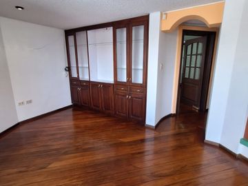 VENTA DEPARTAMENTO DUPLEX SECTOR REDONDEL DEL CICLISTA