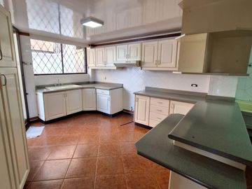 VENTA DEPARTAMENTO DUPLEX SECTOR REDONDEL DEL CICLISTA