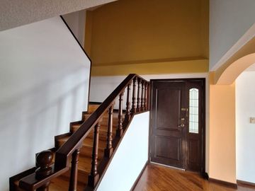 VENTA DEPARTAMENTO DUPLEX SECTOR REDONDEL DEL CICLISTA