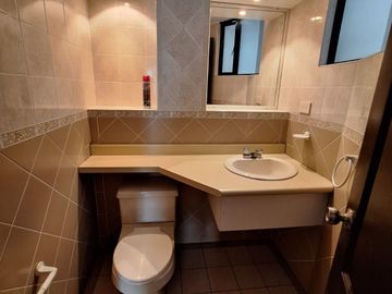 VENTA DEPARTAMENTO DUPLEX SECTOR REDONDEL DEL CICLISTA