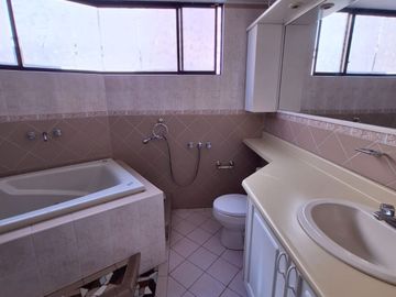 VENTA DEPARTAMENTO DUPLEX SECTOR REDONDEL DEL CICLISTA