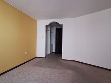 VENTA DEPARTAMENTO DUPLEX SECTOR REDONDEL DEL CICLISTA