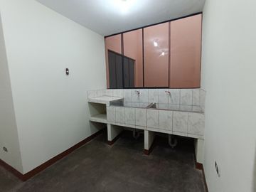 Amplia casa en venta, a un precio increíble, en Callao