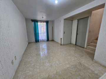 Casa en Venta en Hacienda Cuautitlán Acepta Créditos