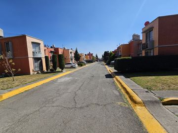 Casa en Venta en Hacienda Cuautitlán Acepta Créditos