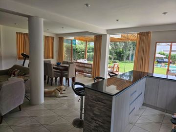 Espectacular Casa de Campo en Pachacamac, la ocasión ha llegado!