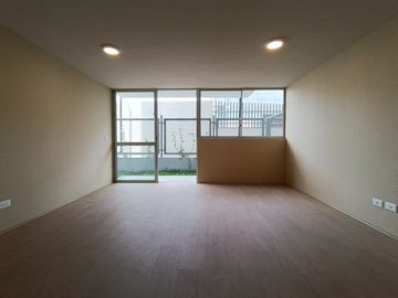 Departamento de estreno de primer piso en alquiler, Cercado de Lima