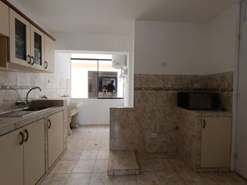 Departamento de 3 habitaciones con cochera en venta, La Perla