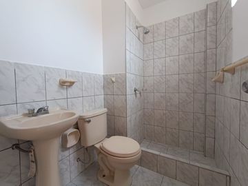 Departamento de 3 habitaciones con cochera en venta, La Perla