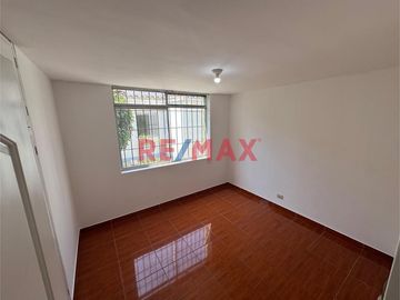 🏡 ¡Vive O Trabaja En La Mejor Zona De Surco! Casa Amplia Y Estratégica A Tu Alcance 🌟