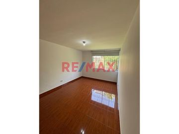 🏡 ¡Vive O Trabaja En La Mejor Zona De Surco! Casa Amplia Y Estratégica A Tu Alcance 🌟