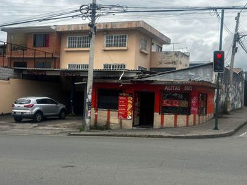 casa en venta super bien ubicado en av principal y comercial totoracocha san blas