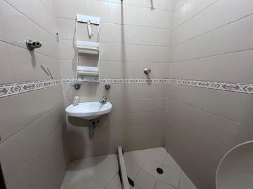 Venta de casa en el ingenio unidad con piscina.