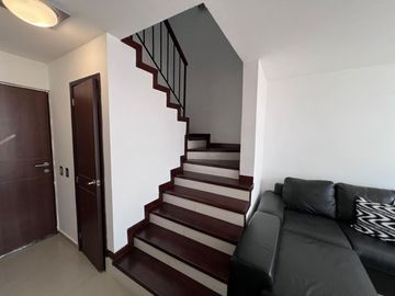 Venta de casa en el ingenio unidad con piscina.