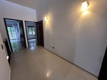 Venta de casa en el ingenio unidad con piscina.