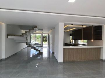 CASA EN VENTA Condominio Manantial de las Mercedes