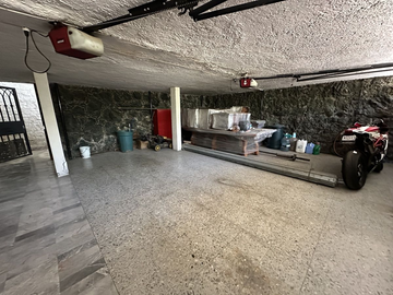 CASA EN LOMAS DE CHAPULTEPEC GANADORA DE PREMIOS EN CALLE SIN VECINOS ENFRENTE