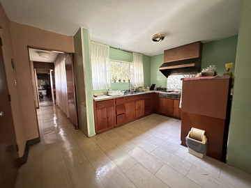 CASA EN LOMAS DE CHAPULTEPEC GANADORA DE PREMIOS EN CALLE SIN VECINOS ENFRENTE