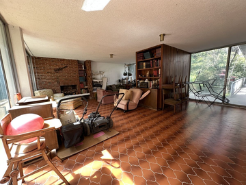 CASA EN LOMAS DE CHAPULTEPEC GANADORA DE PREMIOS EN CALLE SIN VECINOS ENFRENTE
