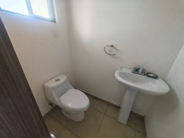 ZIBATA ZONA POR EXCELENCIA PARA VIVIR, DOBLE FILTRO DE SEGURIDAD 24/7 2RECAMARAS 2.5 BAÑOS Y ESTUDIO CON MUY BUENAS AMENIDADES ALBERCA Y SALON DE EVEN
