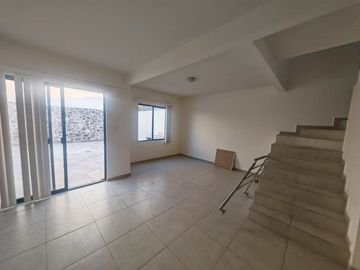 ZIBATA ZONA POR EXCELENCIA PARA VIVIR, DOBLE FILTRO DE SEGURIDAD 24/7 2RECAMARAS 2.5 BAÑOS Y ESTUDIO CON MUY BUENAS AMENIDADES ALBERCA Y SALON DE EVEN