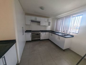 ZIBATA ZONA POR EXCELENCIA PARA VIVIR, DOBLE FILTRO DE SEGURIDAD 24/7 2RECAMARAS 2.5 BAÑOS Y ESTUDIO CON MUY BUENAS AMENIDADES ALBERCA Y SALON DE EVEN