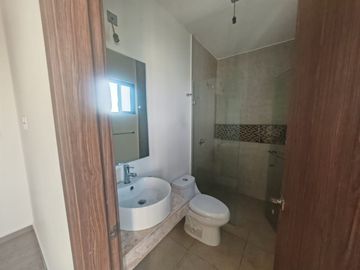 ZIBATA ZONA POR EXCELENCIA PARA VIVIR, DOBLE FILTRO DE SEGURIDAD 24/7 2RECAMARAS 2.5 BAÑOS Y ESTUDIO CON MUY BUENAS AMENIDADES ALBERCA Y SALON DE EVEN