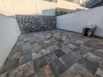 ZIBATA ZONA POR EXCELENCIA PARA VIVIR, DOBLE FILTRO DE SEGURIDAD 24/7 2RECAMARAS 2.5 BAÑOS Y ESTUDIO CON MUY BUENAS AMENIDADES ALBERCA Y SALON DE EVEN
