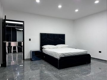 47915 Casa Amoblada en arriendo en el sector Altos de Palmas, Envigado