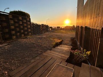 MODERNA CASA EN CONDOMINIO MIRADOR DE MANTAGUA 5 DORMITORIOS 2 BAÑOS