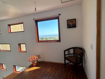 MODERNA CASA EN CONDOMINIO MIRADOR DE MANTAGUA 5 DORMITORIOS 2 BAÑOS