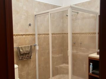 Disfruta a tu familia en esta preciosa casa en Cuernavaca! 3 recs, terraza y alberca privada. Simplemente lo mejor!