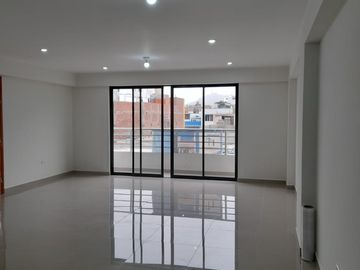 Venta de hermoso departamento de estrenomuy cerca a Senati y Mega-Plaza