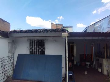SE VNDE CASA EN EL PANAMERICANO