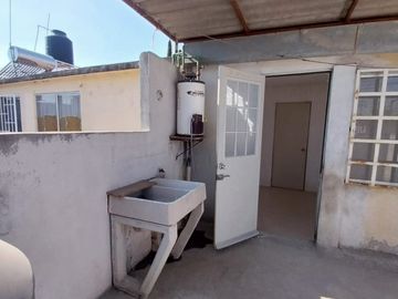 EXCELENTE PROPIEDAD EN ESQUINA Y CALLE PRINCIPAL