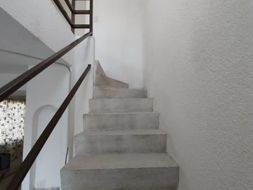 EXCELENTE PROPIEDAD EN ESQUINA Y CALLE PRINCIPAL