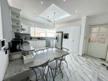 VENTA CASA URB. EL CONDADO