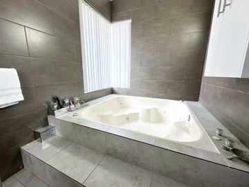 VENTA CASA URB. EL CONDADO