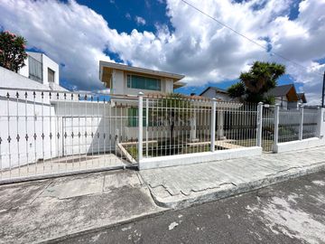 VENTA CASA URB. EL CONDADO